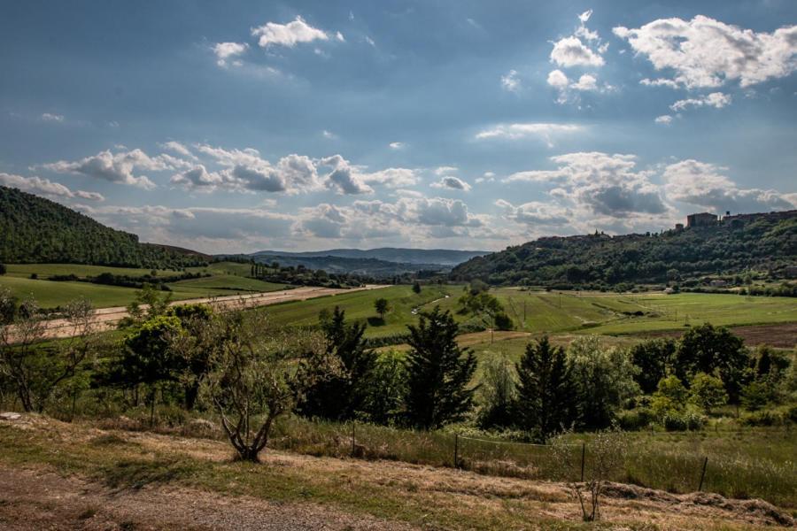 Il Colombaio Agriturismo Montegabbione Exterior photo